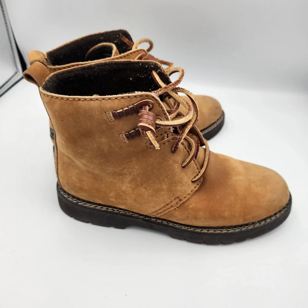 G.H. Bass & Co. crafted classic
